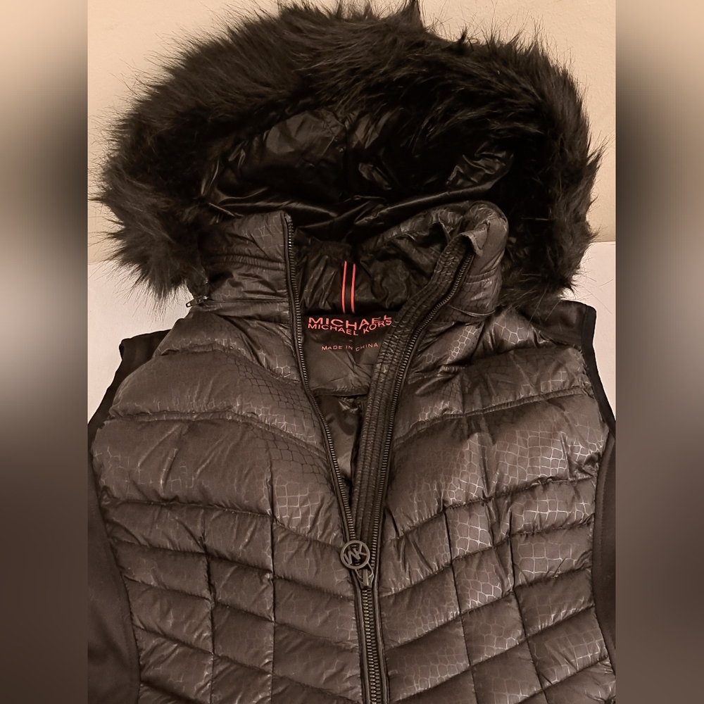 MICHAEL KORS Black Quilted Puffer Vest W/Faux Fur Trim, Removable Hoodie, Sz L